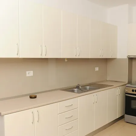 Royal & Suites 4*